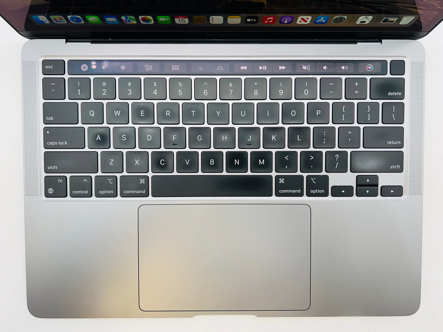 Apple 2020 MacBook pro 13" M1 (8-Core GPU) 8GB RAM 256GB SSD Very good