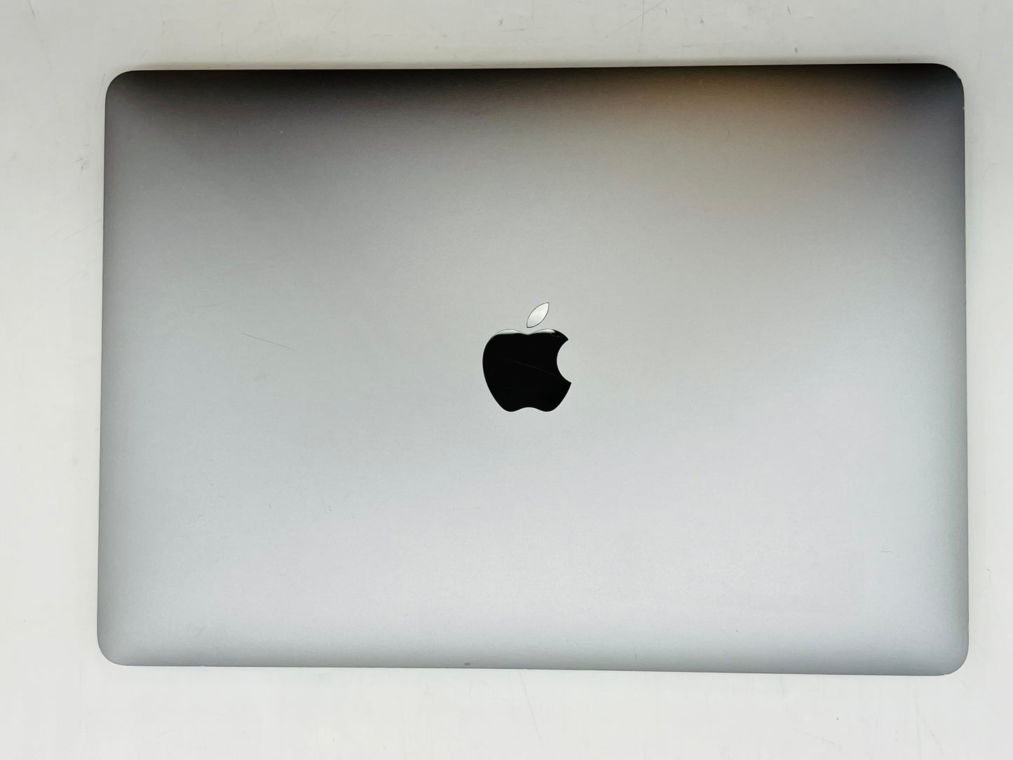 Apple 2020 MacBook pro 13" M1 (8-Core GPU) 8GB RAM 256GB SSD Very good