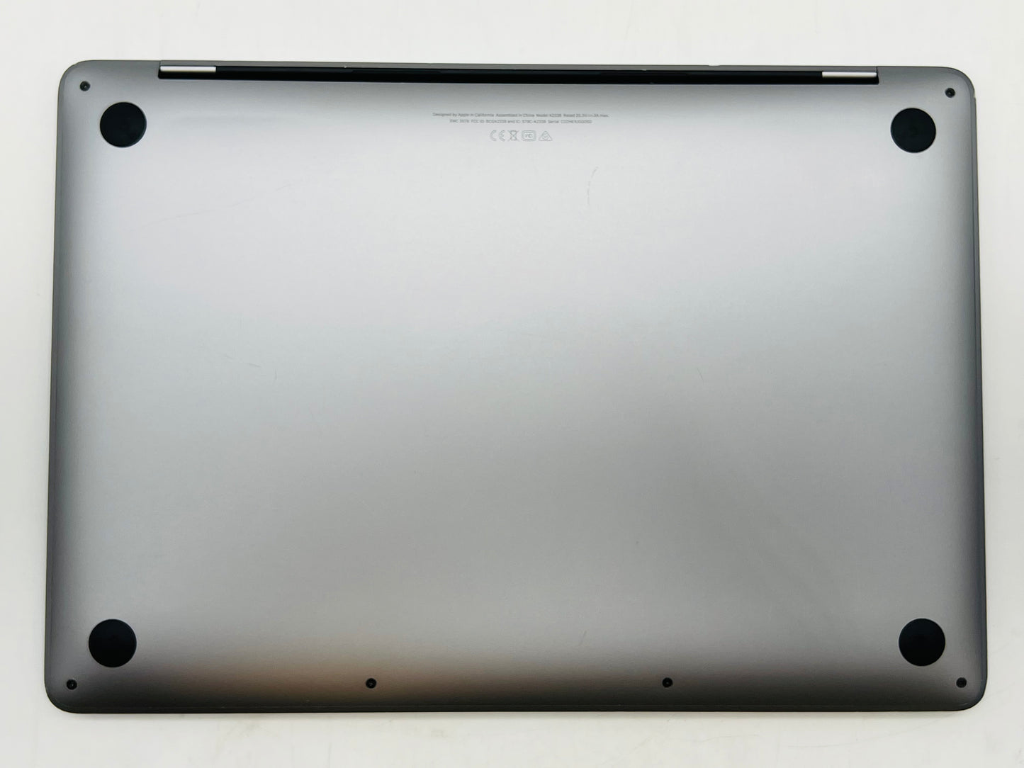 Apple 2020 MacBook pro 13" M1 (8-Core GPU) 8GB RAM 256GB SSD Very good