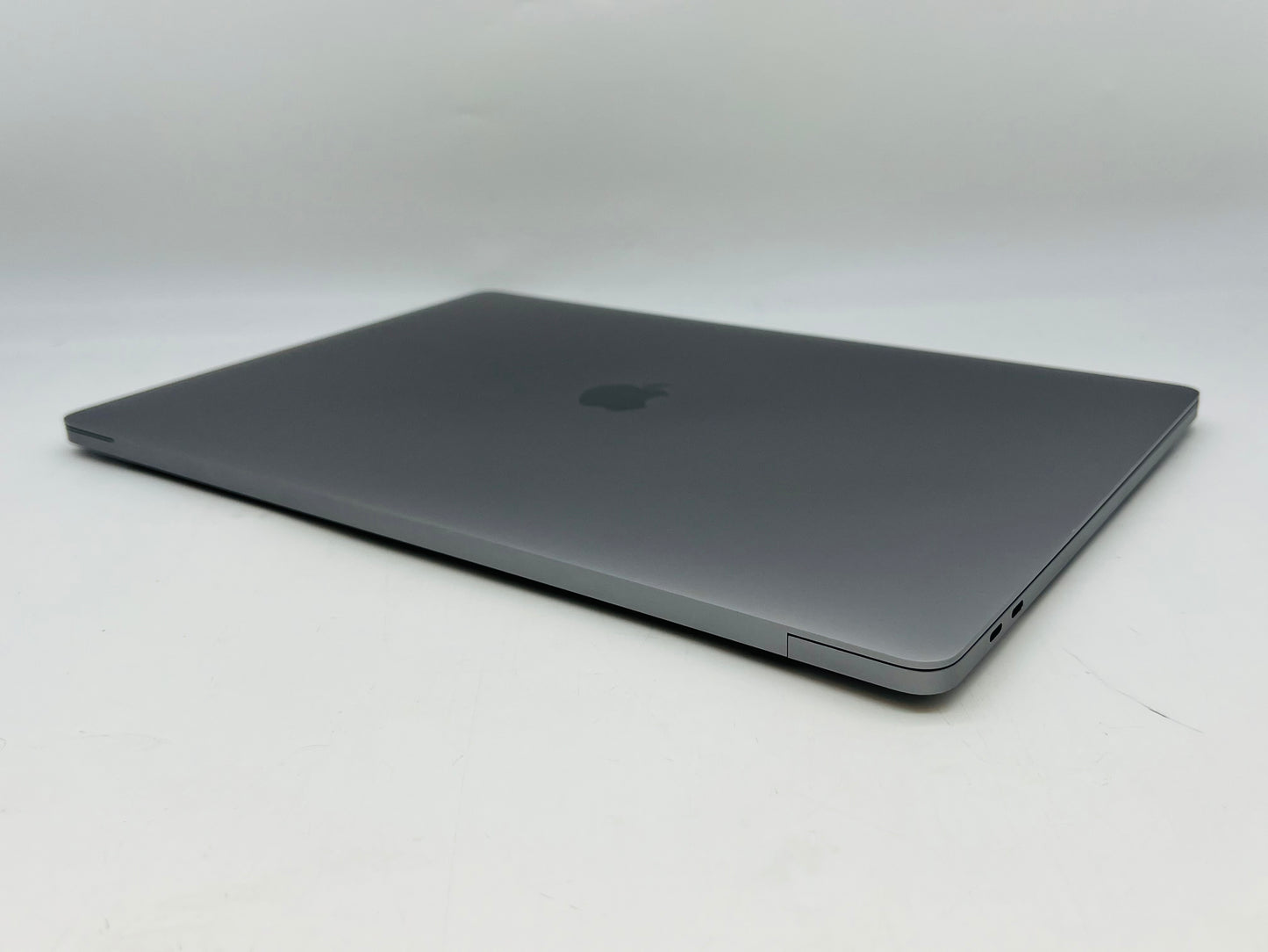 Apple 2019 MacBook Pro 16 in 2.3GHz i9 32GB RAM 1TB SSD RP5500M 8GB - Very Good