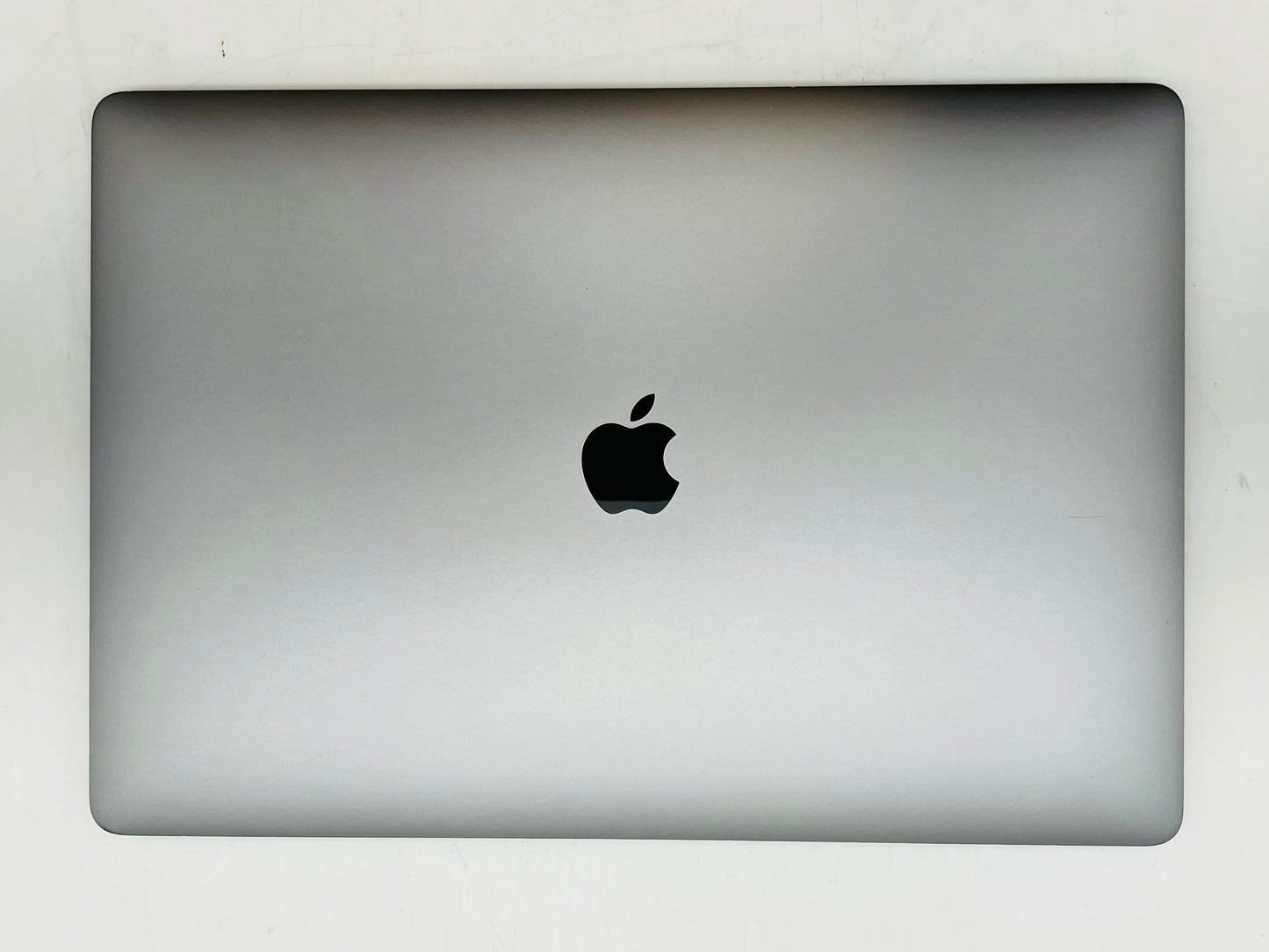 Apple 2018 MacBook Pro 15" TB 2.9GHz i9 32GB RAM 512GB RP560X 4GB - Very good