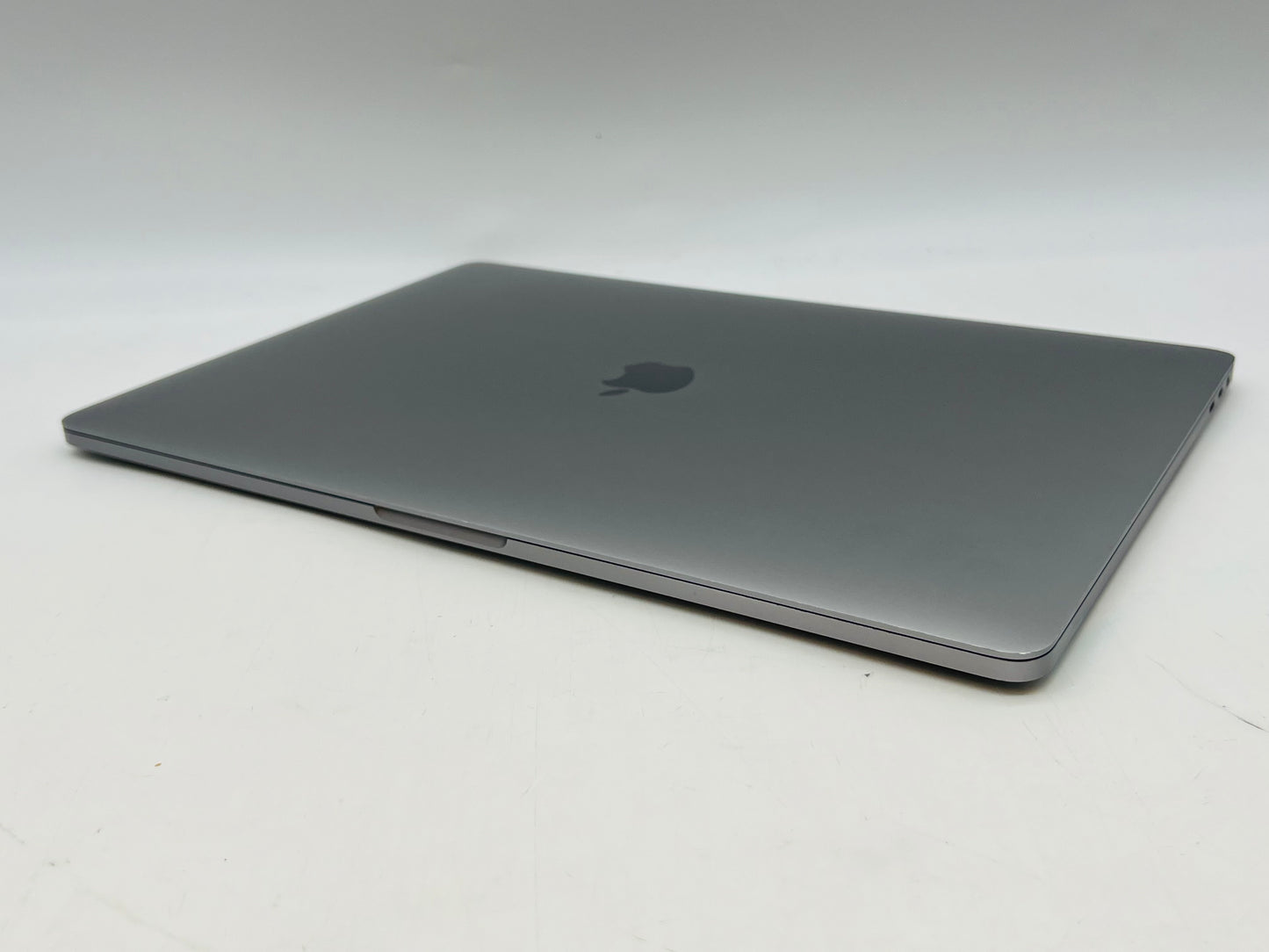 Apple 2018 MacBook Pro 15" TB 2.9GHz i9 32GB RAM 512GB RP560X 4GB - Very good