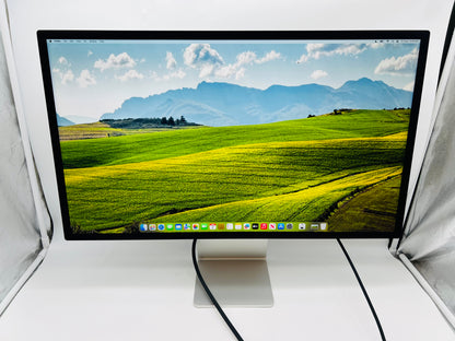 Apple 2022 Studio Display 27" with Nano-texture glass (Tilt-Adjustable Stand)