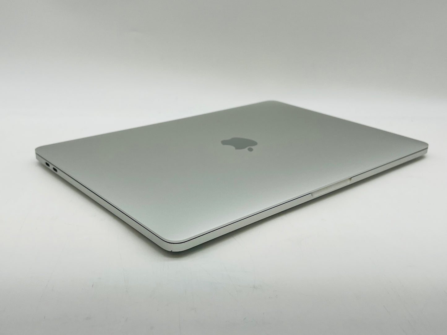 Apple 2020 MacBook pro 13" M1 (8-Core GPU) 8GB RAM 256GB SSD - Very good