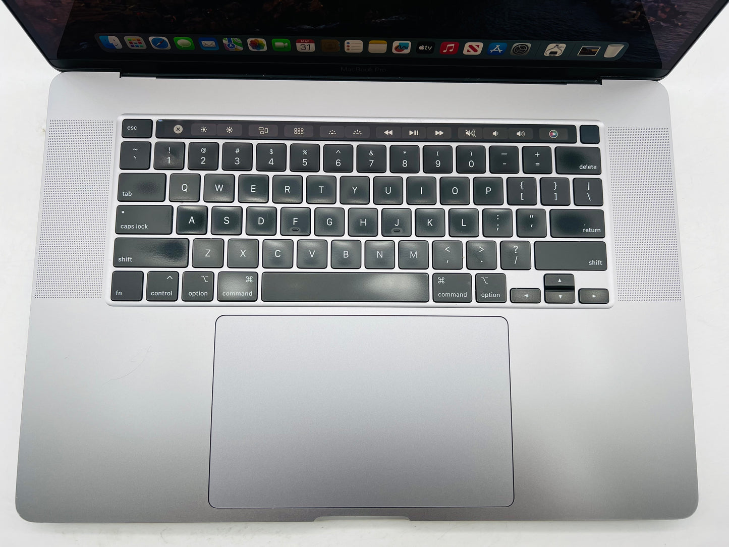 Apple 2019 MacBook Pro 16 in 2.6GHz i7 16GB RAM 512GB SSD RP5300M 4GB - Good