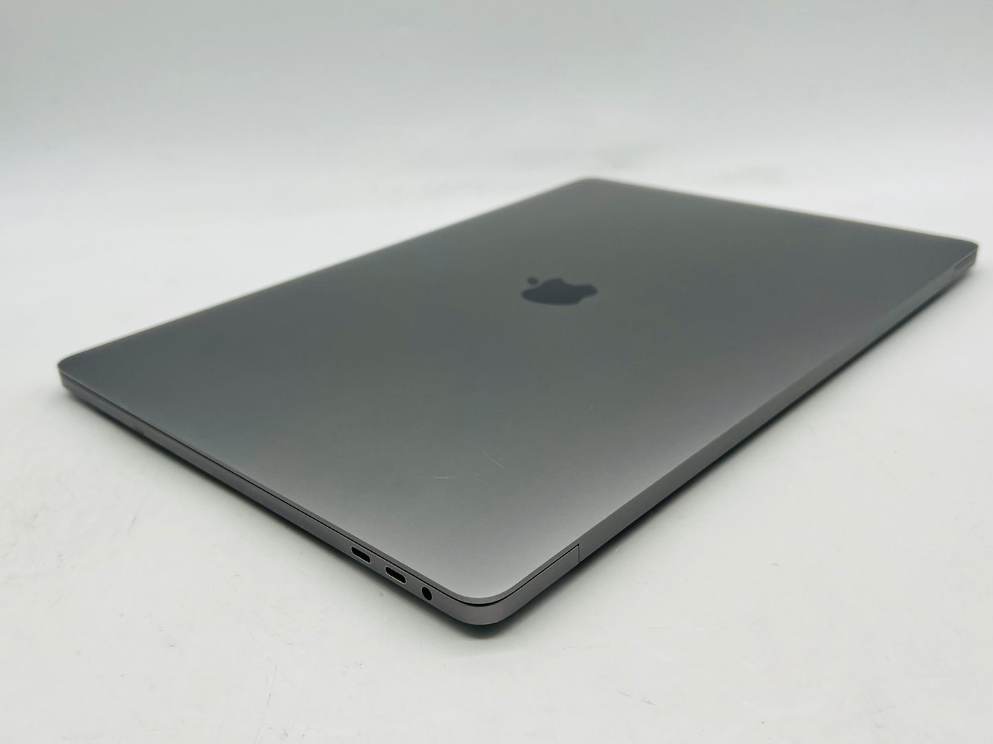 Apple 2019 MacBook Pro 16 in 2.4GHz i9 64GB RAM 4TB SSD RP5500M 8GB - Very Good