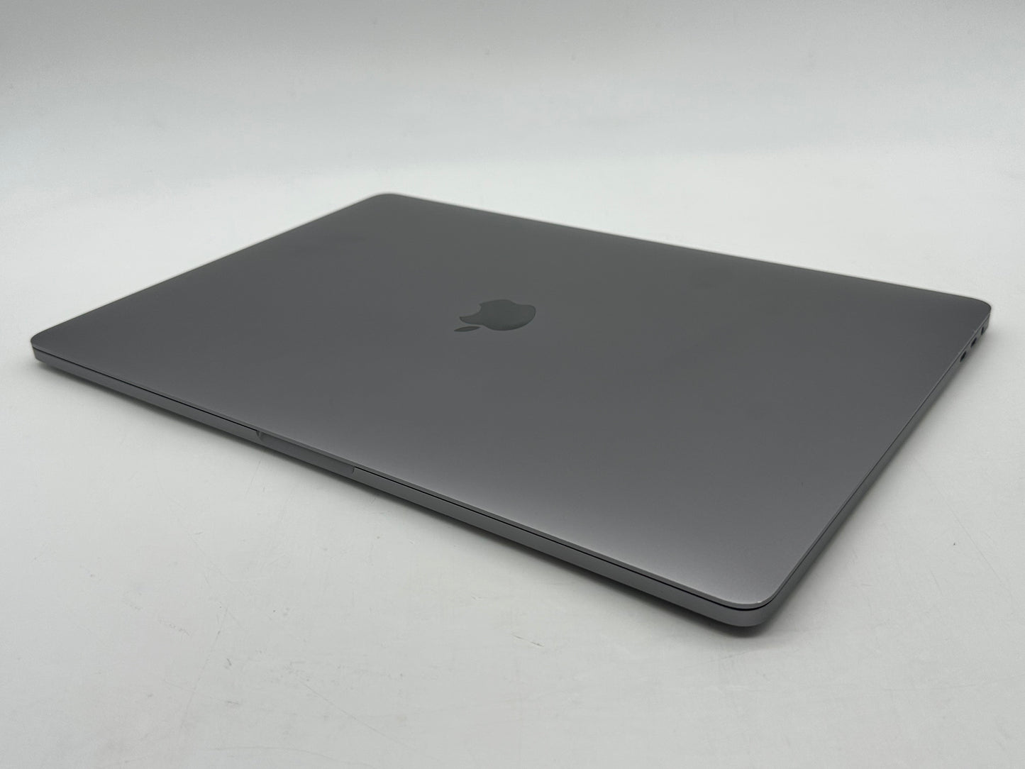 Apple 2019 MacBook Pro 15 in 2.6GHz i7 32GB RAM 512GB SSD RP555X 4GB - Very Good