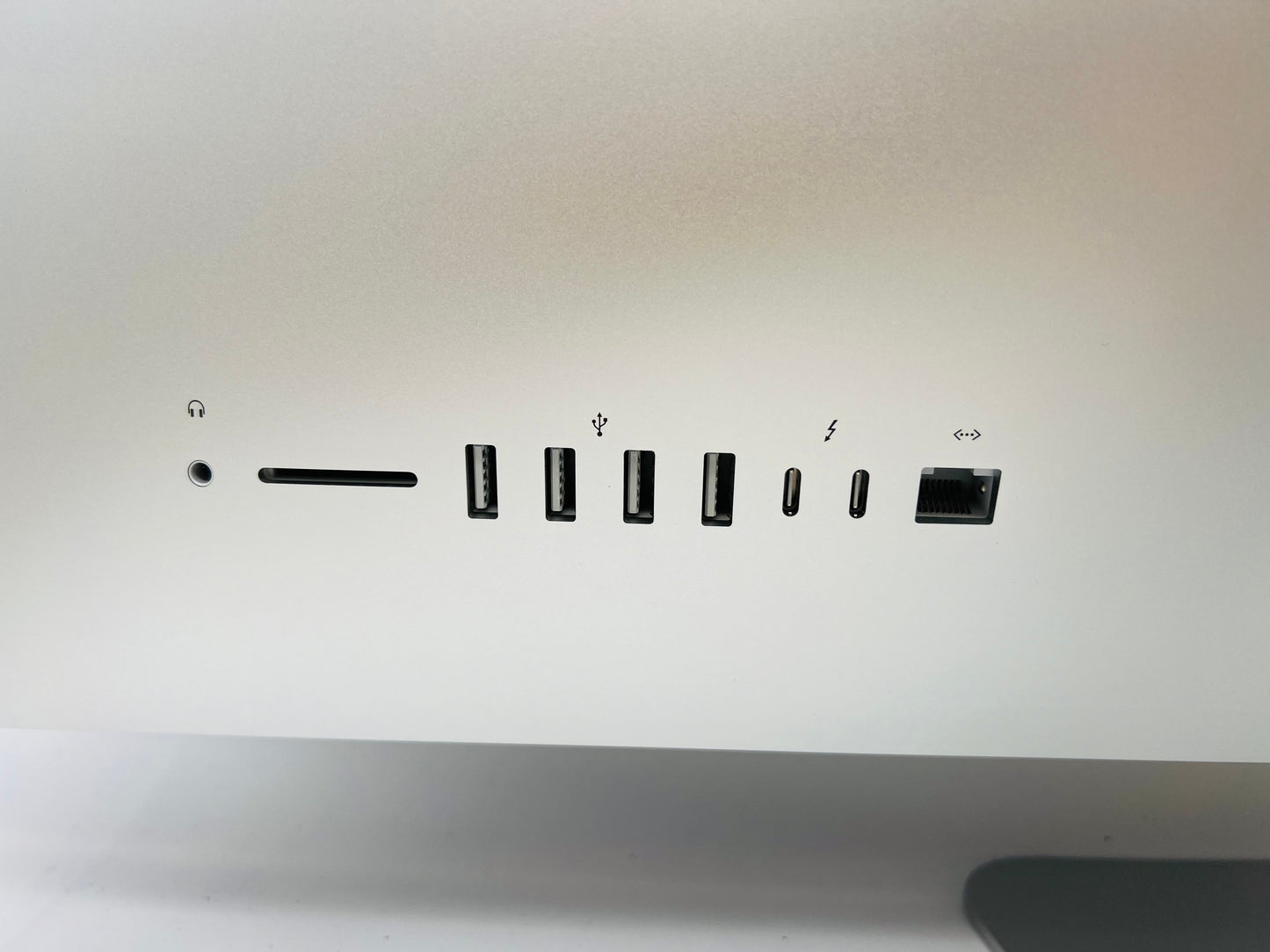 Apple 2020 iMac 27" 3.6GHz 10-Core i9 32GB RAM 1TB SSD RP5500XT 8GB - Very Good