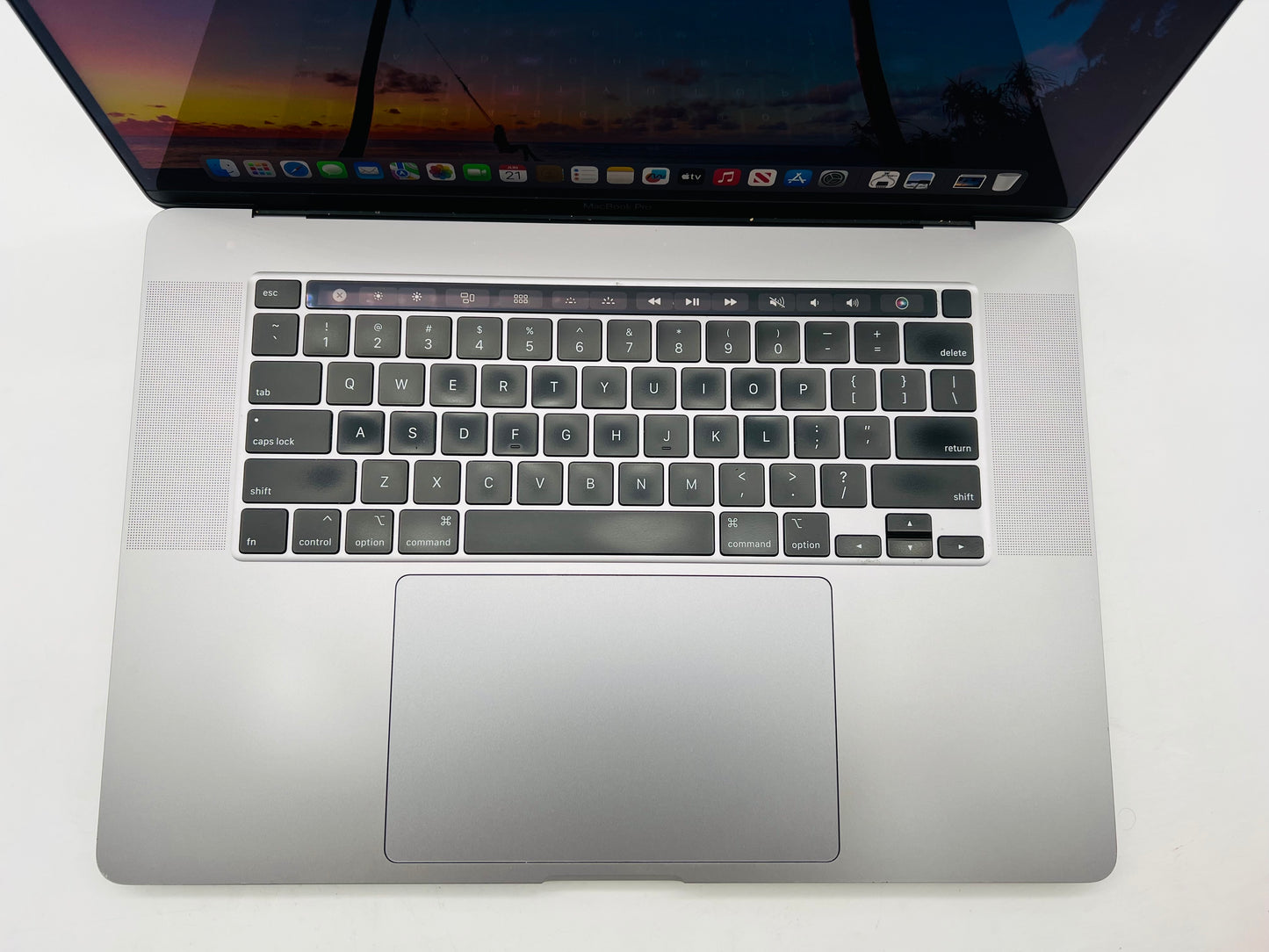 Apple 2019 Macbook Pro 16 in 2.3GHz i9 32GB RAM 1TB SSD RP5500M 4GB AC+ - Good