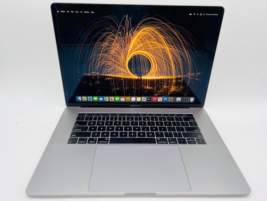 Apple 2018 MacBook Pro 15 in 2.2GHz i7 16GB RAM 256GB SSD RP555X 4GB - Very Good