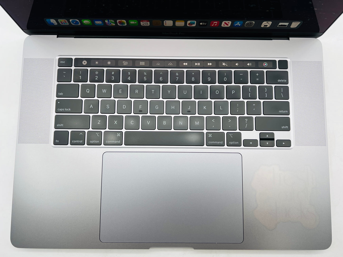 Apple 2019 MacBook Pro 16 in 2.4GHz i9 32GB RAM 1TB RP5500M 8GB AC+ - Very Good