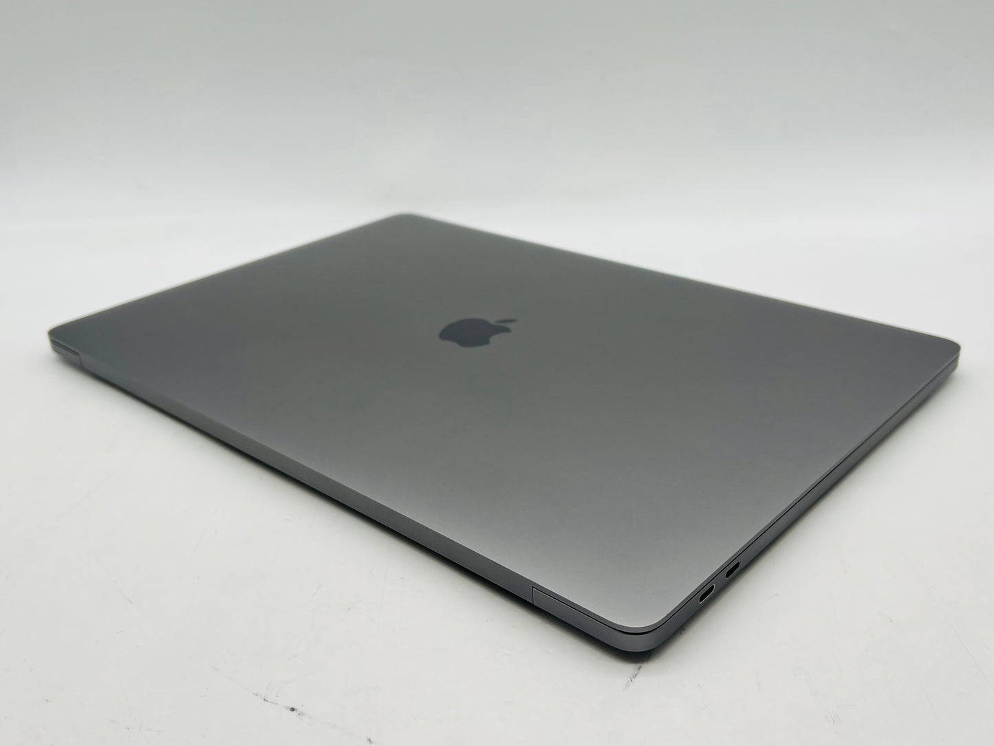 Apple 2019 MacBook Pro 16 in 2.4GHz i9 32GB RAM 1TB RP5500M 8GB AC+ - Very Good