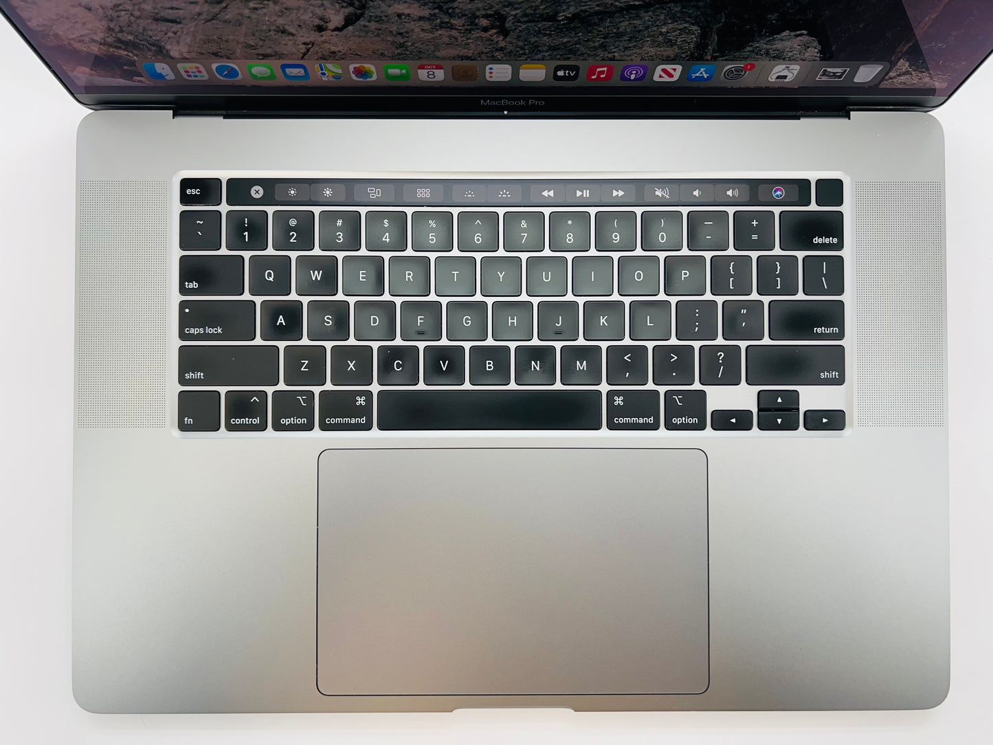 Apple 2019 MacBook Pro 16 in 2.3GHz i9 32GB RAM 1TB SSD RP5500M 8GB - Very Good