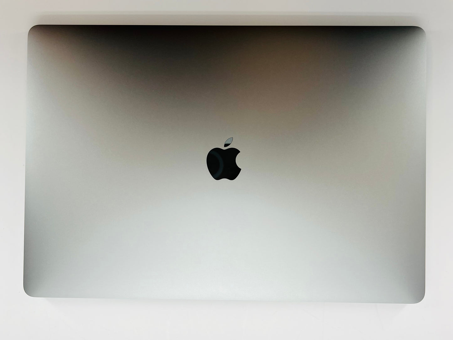 Apple 2019 MacBook Pro 16 in 2.3GHz i9 32GB RAM 1TB SSD RP5500M 8GB - Very Good