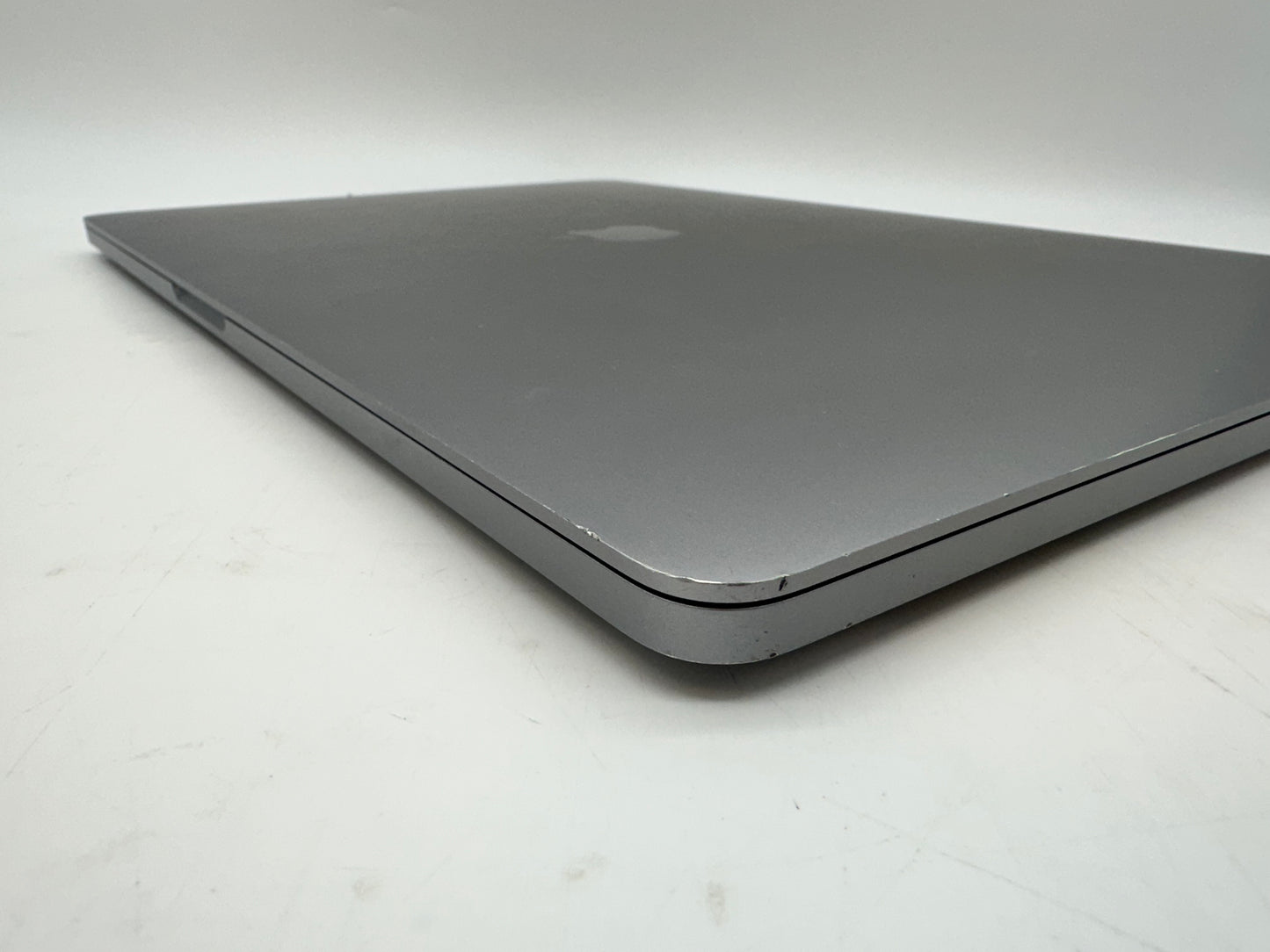 Apple 2019 MacBook Pro 16 in 2.3GHz i9 32GB RAM 1TB SSD RP5500M 4GB - Good