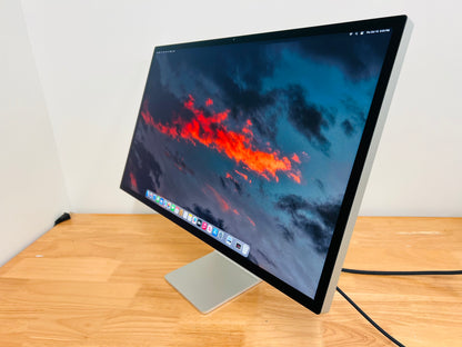 Apple 2022 Studio Display 27" Nano-texture glass (Tilt-Adjustable Stand) AC+