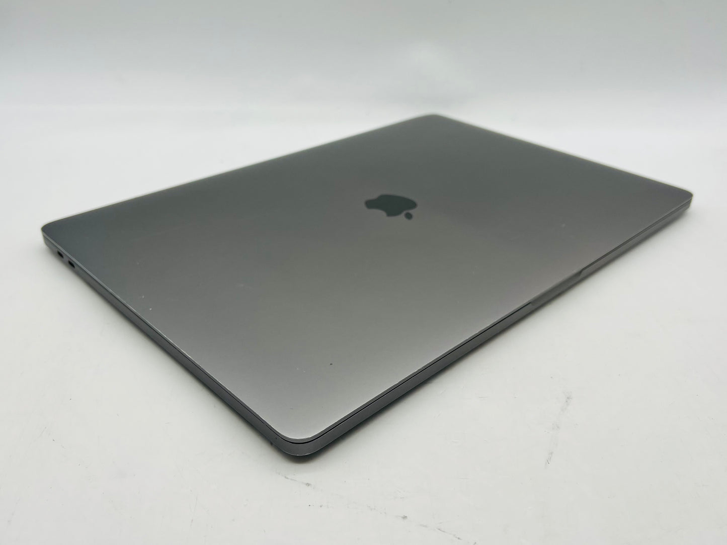 Apple 2019 MacBook Pro 16 in TB 2.3GHz i9 16GB RAM 1TB SSD RP5500M 4GB - Good