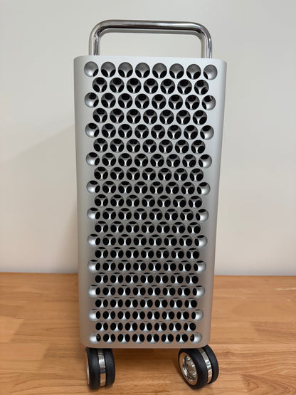 Apple Mac Pro Xeon W 12-Core 3.3GHz 2TB SSD 48GB RAM RP W6800X 32GB Excellent