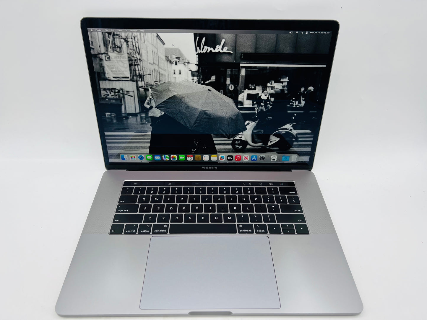 Apple 2019 Macbook Pro 15in 2.3GHz i9 32GB RAM 512GB SSD RP560X - Very Good