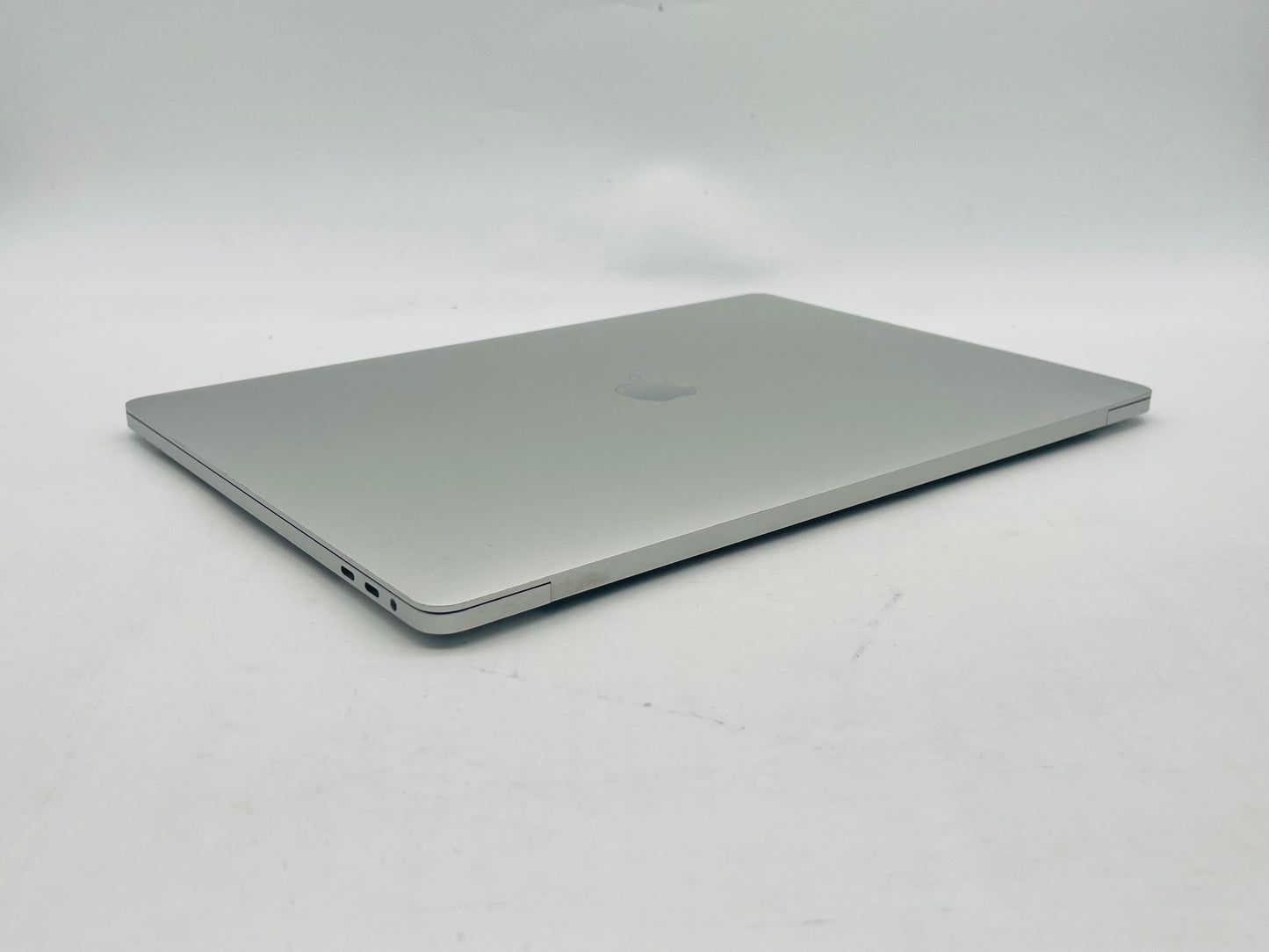 Apple 2019 Macbook Pro 16in 2.3GHz i9 16GB RAM 1TB SSD RP5500M 4GB - Good