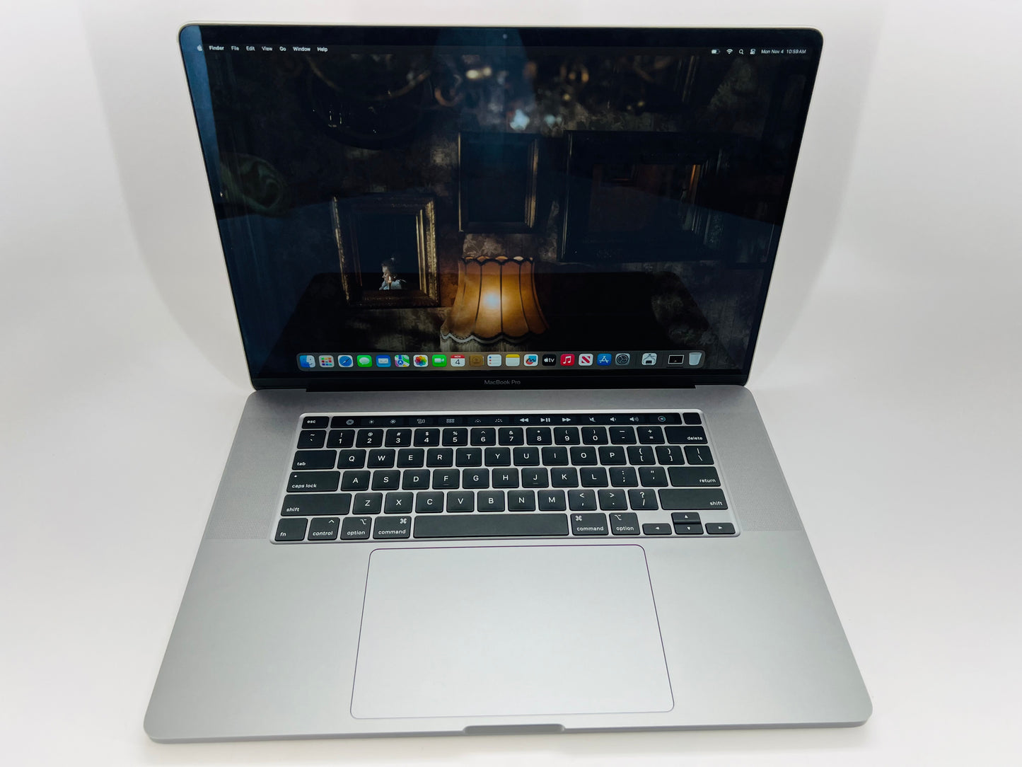 Apple 2019 MacBook Pro 16 in 2.3GHz i9 32GB RAM 1TB SSD RP5500M 8GB - Very Good