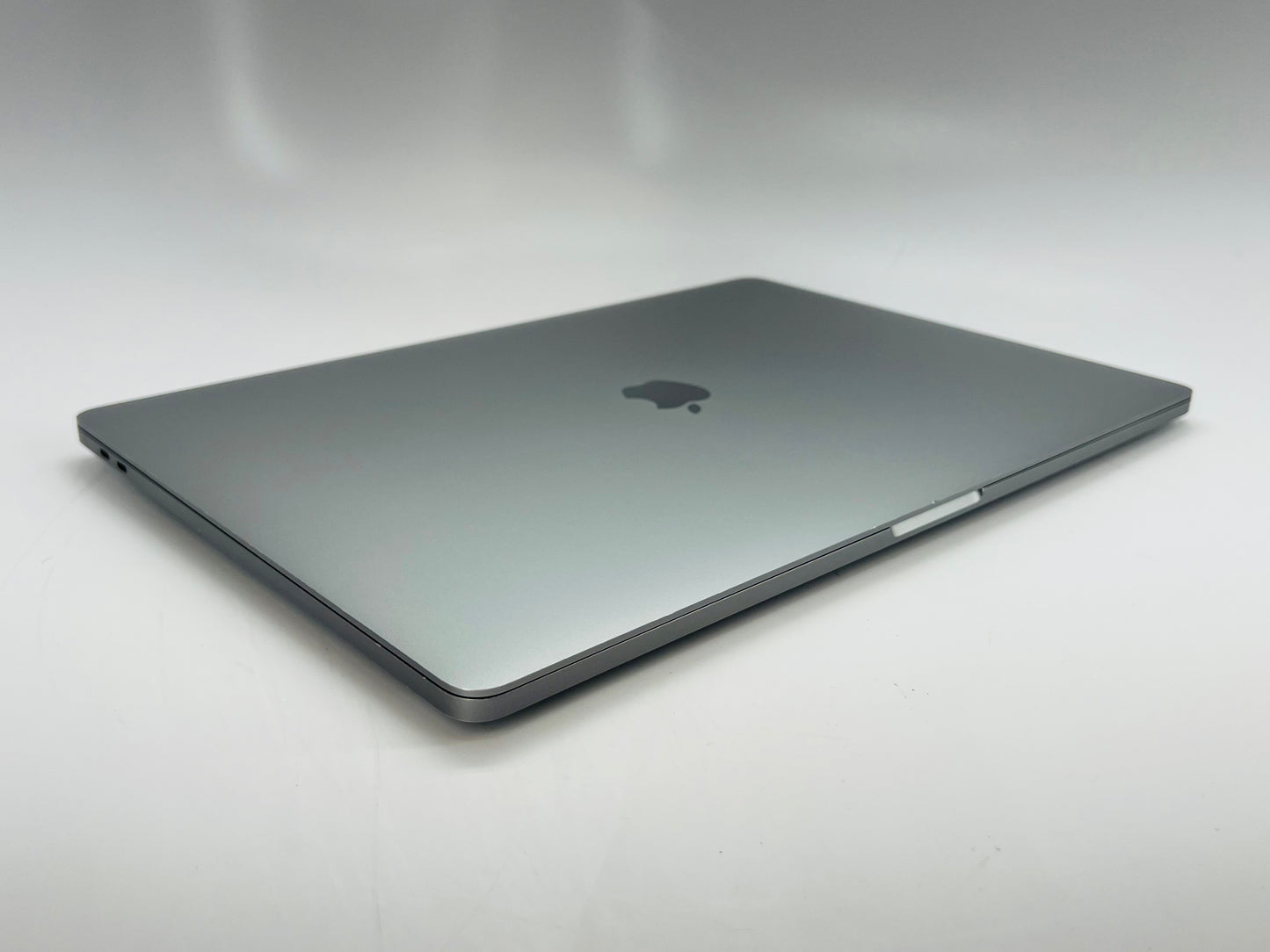 Apple 2019 MacBook Pro 16" 2.3GHz i9 64GB RAM 2TB SSD RP5500M 4GB - Very good