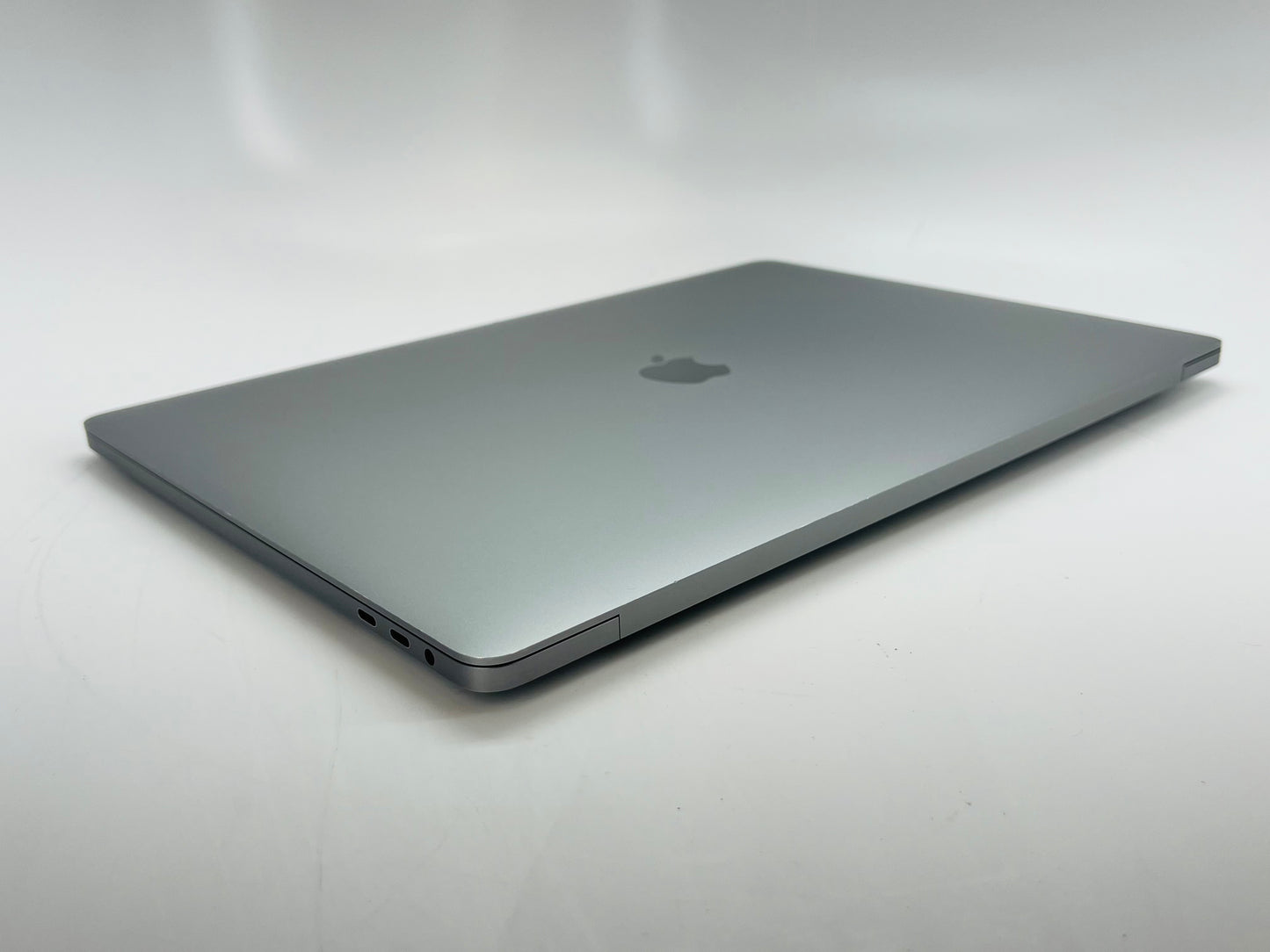 Apple 2019 MacBook Pro 16" 2.3GHz i9 64GB RAM 2TB SSD RP5500M 4GB - Very good