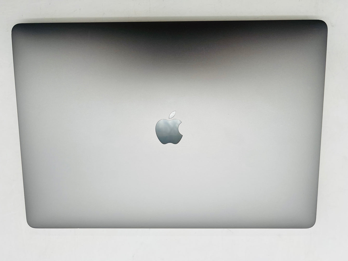 Apple 2019 Macbook Pro 15in 2.4GHz i9 16GB 512GB SSD Vega 16 4GB - Good