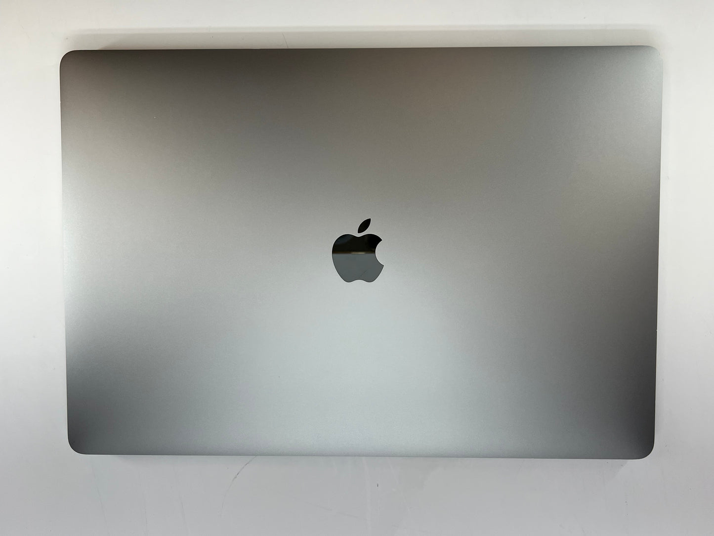 Apple 2019 MacBook Pro 16" 2.3GHz i9 32GB RAM 2TB SSD RP5500M 8GB - Very good