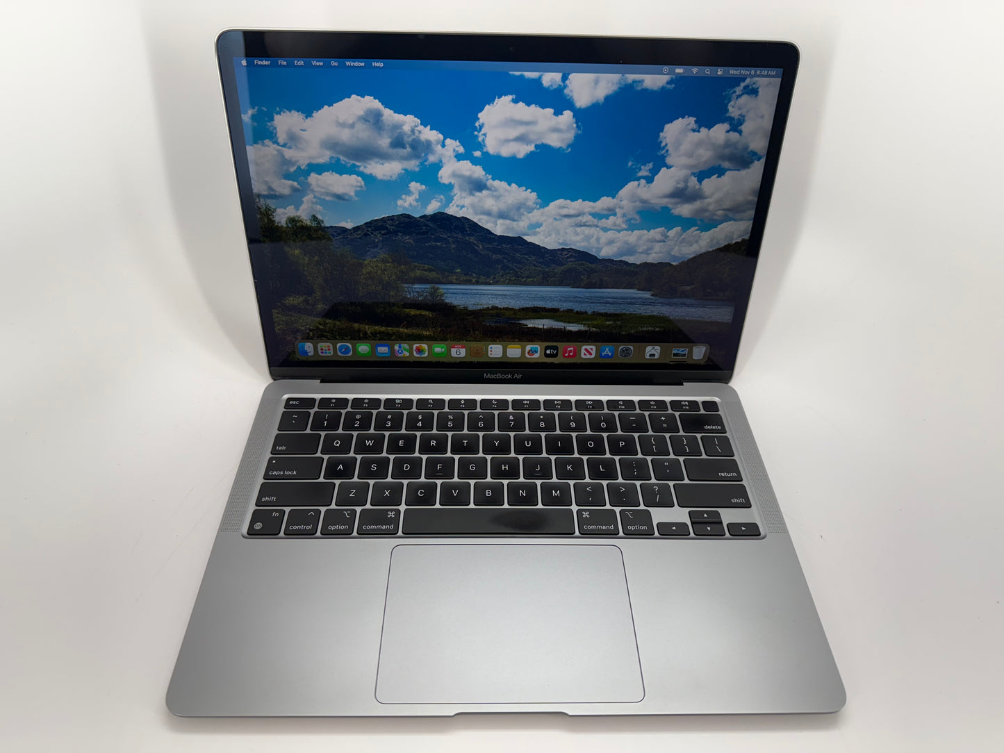 Apple 2020 MacBook Air M1 3.2GHz (7-Core GPU) 8GB RAM 512GB SSD Very good