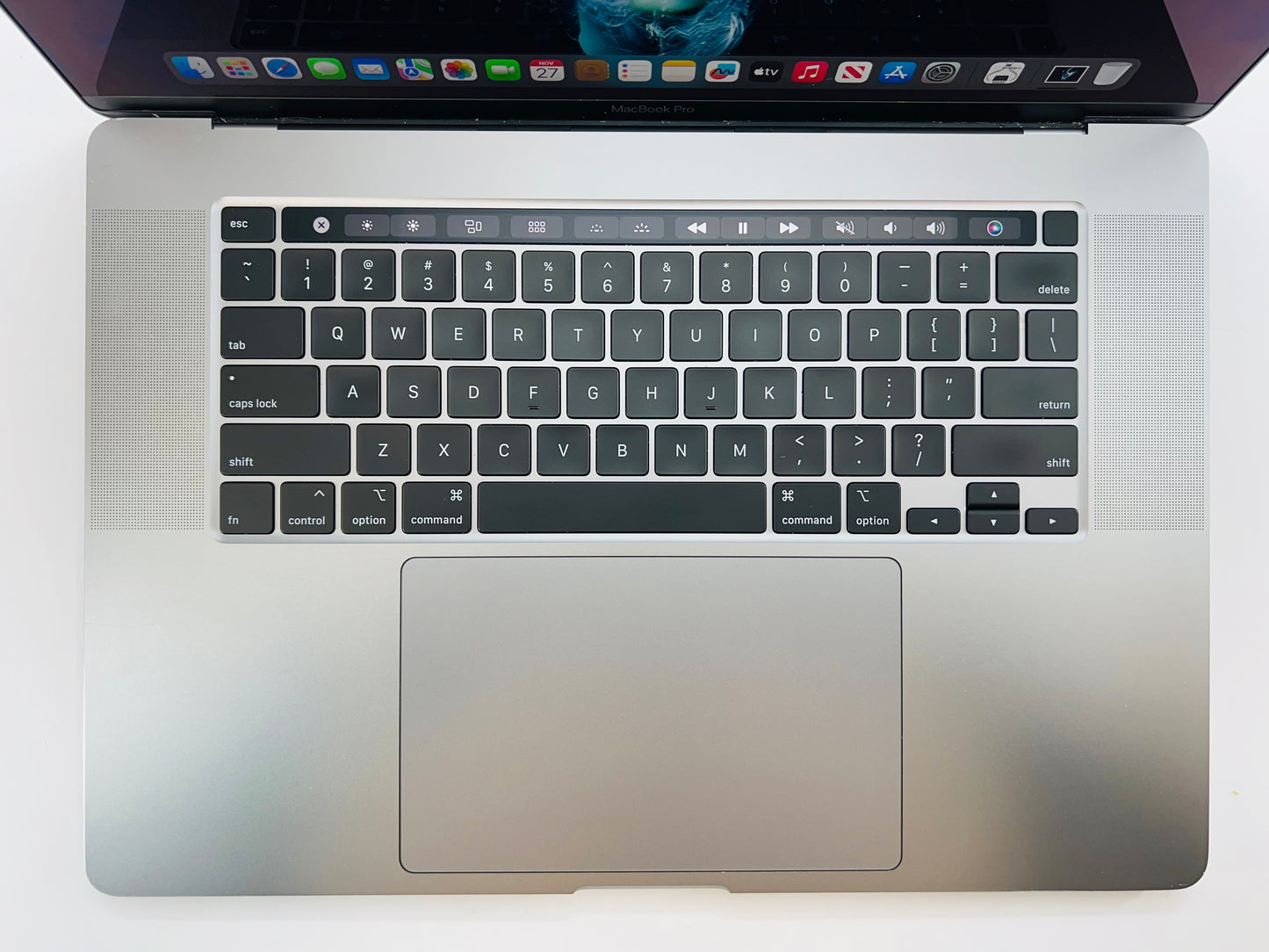 Apple 2019 MacBook Pro 16 in 2.3GHz i9 32GB RAM 1TB SSD RP5500M 8GB - Very Good