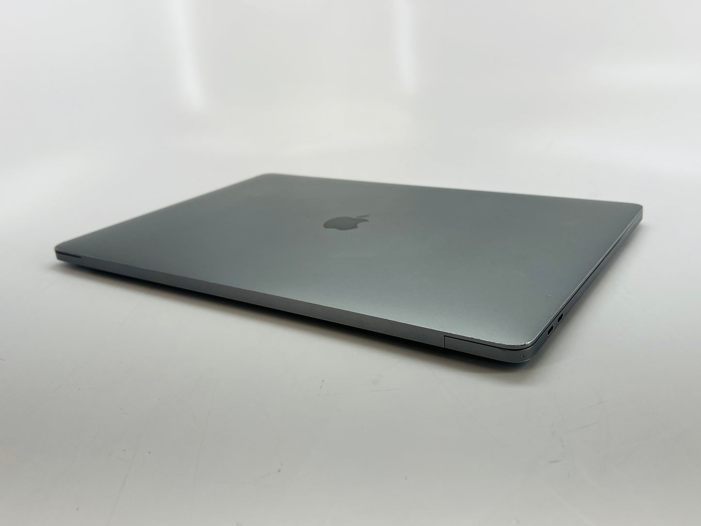 Apple 2019 MacBook Pro 16 in 2.3GHz i9 32GB RAM 1TB SSD RP5500M 8GB - Very Good