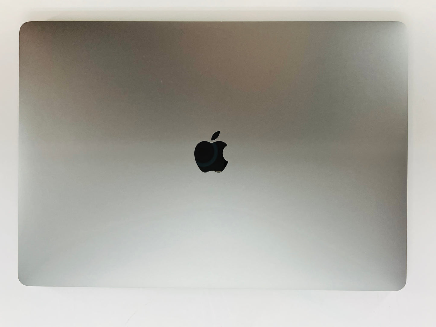 Apple 2019 MacBook Pro 16 in 2.4GHz i9 32GB RAM 1TB SSD RP5500M 8GB - Very Good