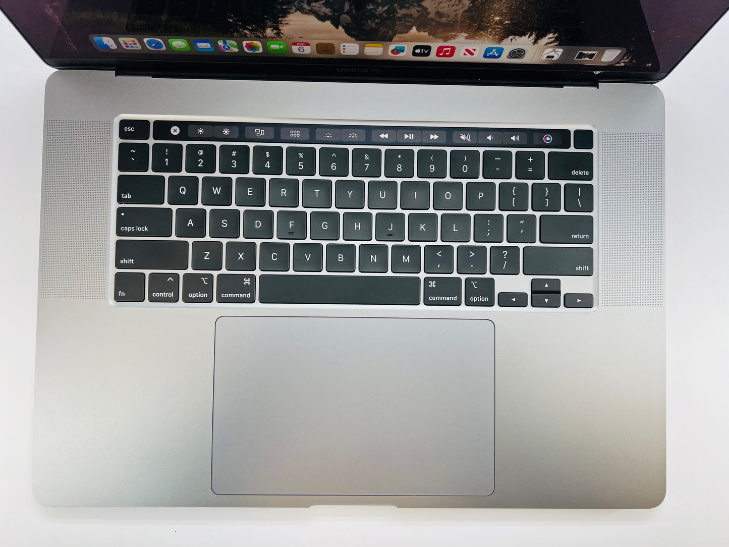 Apple 2019 MacBook Pro 16" 2.6GHz i7 16GB RAM 512GB SSD RP5300M 4GB - READ