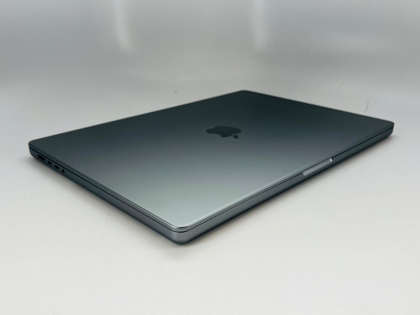 Apple 2021 MacBook Pro 16" M1 Max (24-Core GPU) 32GB RAM 512GB SSD - Very good