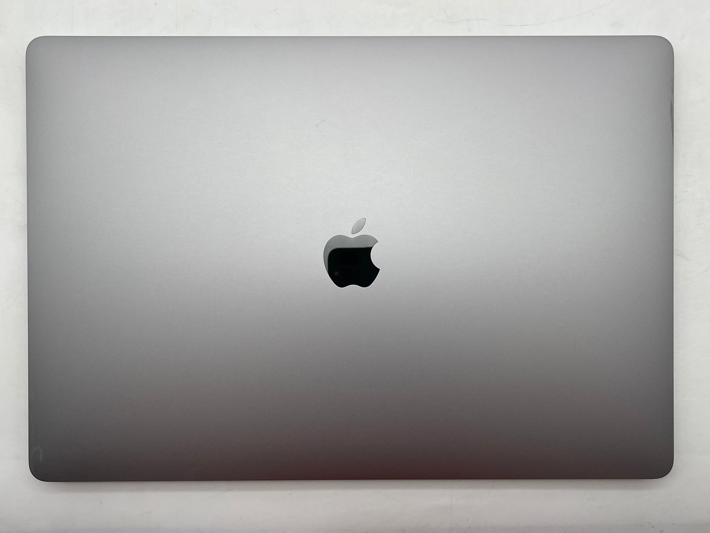 Apple 2019 MacBook Pro 16 in 2.3GHz i9 32GB RAM 4TB SSD RP5500M 4GB - Excellent