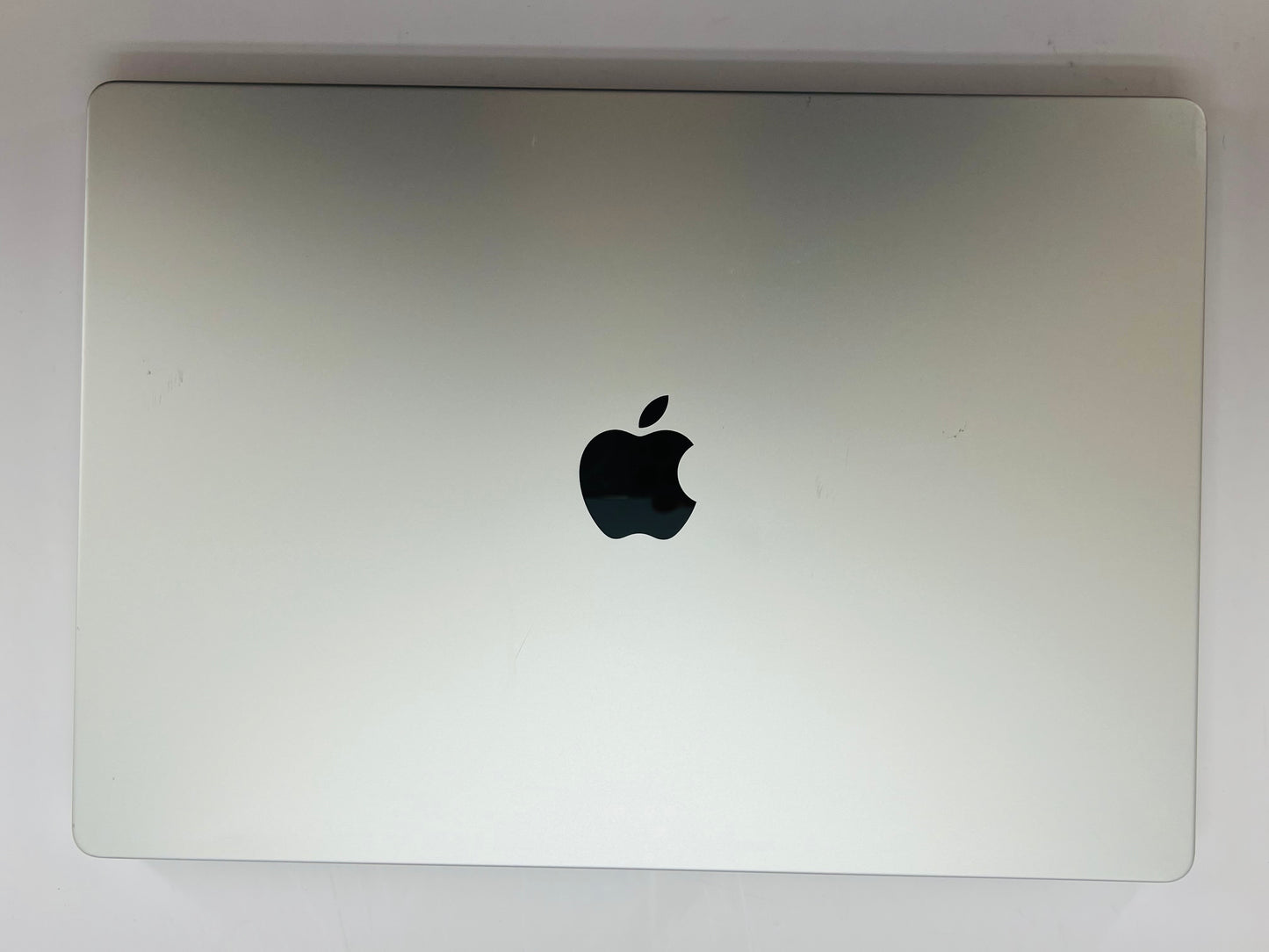 Apple 2021 MacBook Pro 16" M1 Max (32-Core GPU) 32GB RAM 1TB SSD - READ