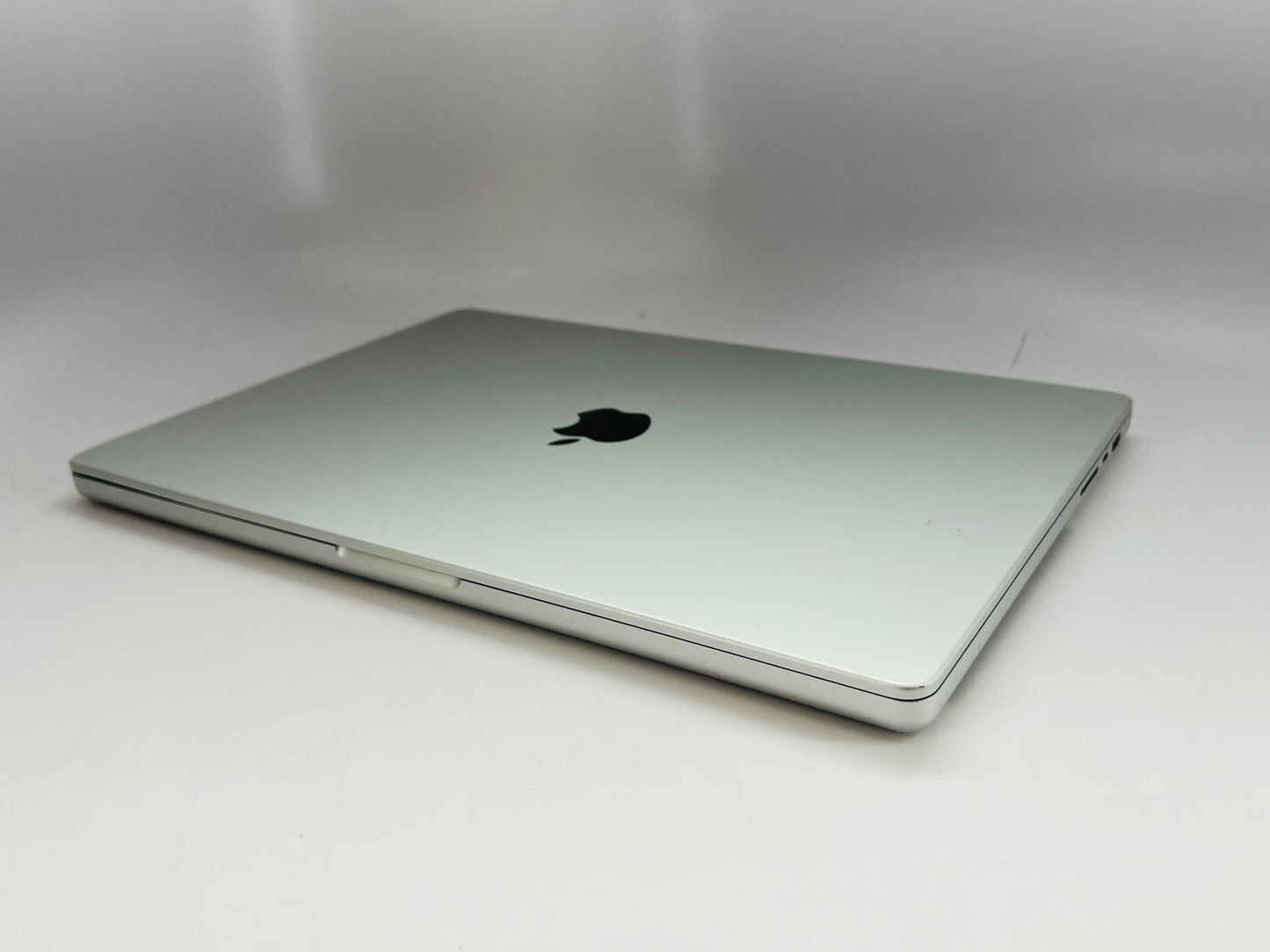 Apple 2021 MacBook Pro 16" M1 Max (32-Core GPU) 32GB RAM 1TB SSD - READ