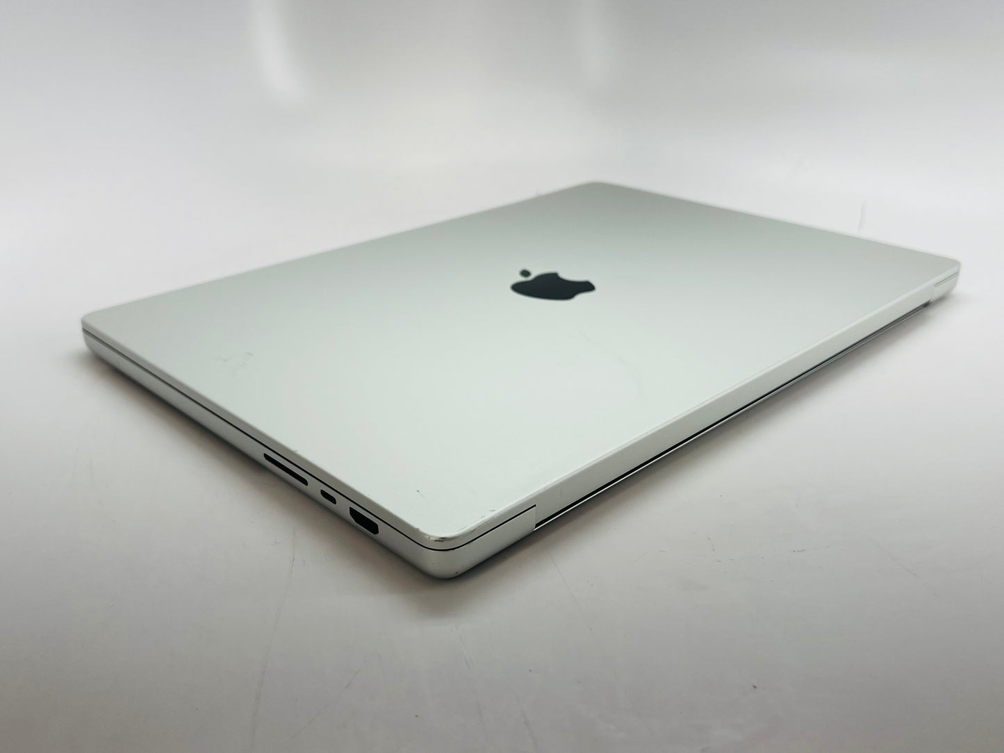 Apple 2021 MacBook Pro 16" M1 Max (32-Core GPU) 32GB RAM 1TB SSD - READ