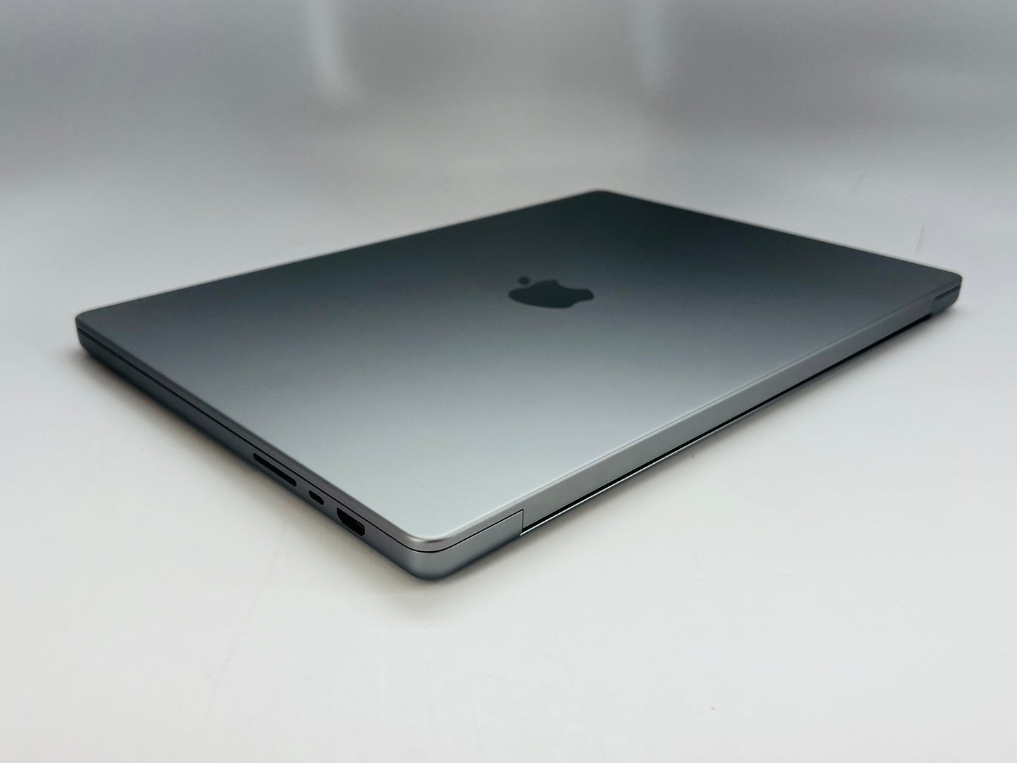 Apple 2021 MacBook Pro 16" M1 Max (24-Core GPU) 32GB RAM 512GB SSD Very good