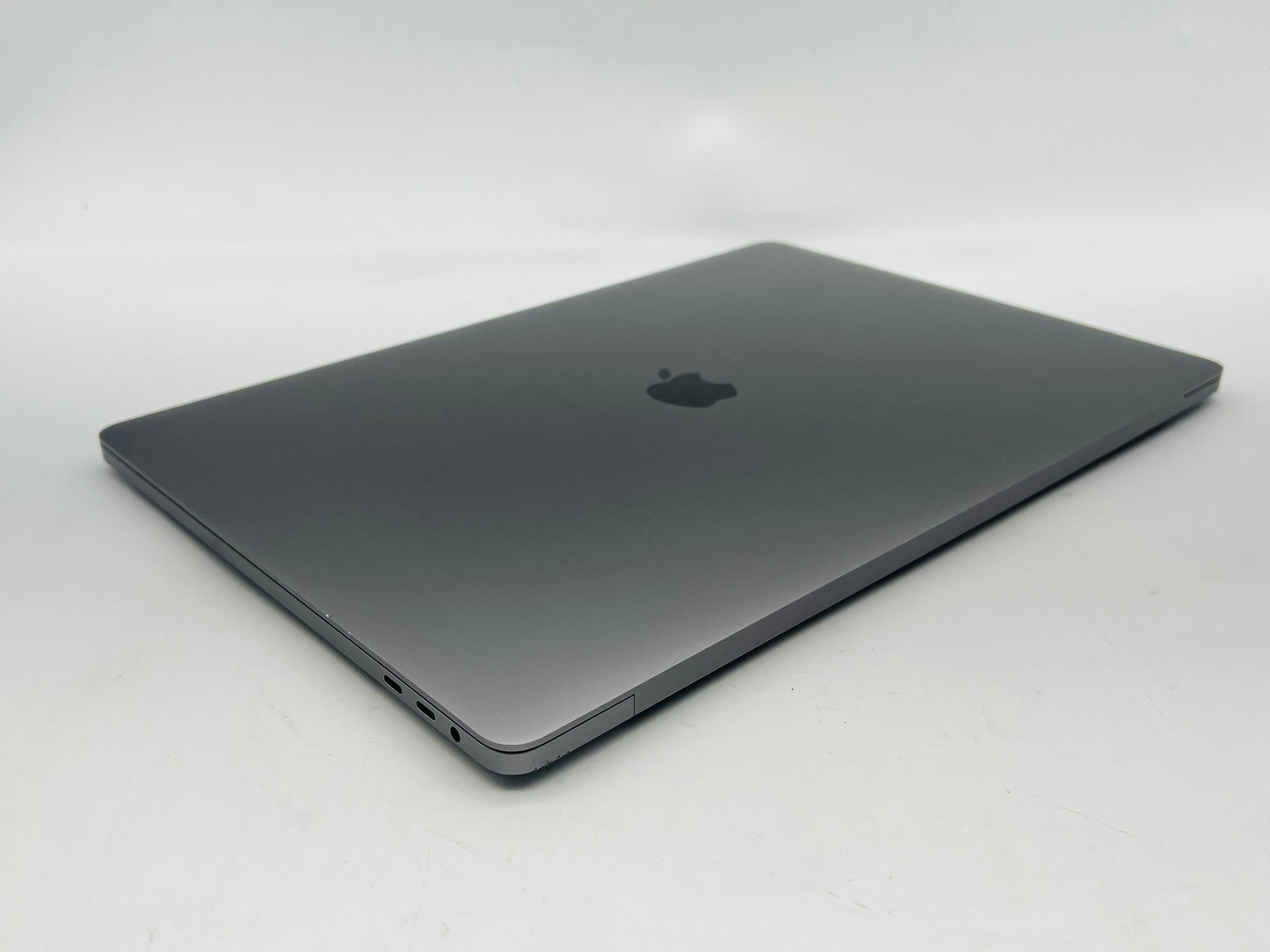 Apple 2019 MacBook Pro 16 in 2.4GHz i9 32GB RAM 2TB SSD RP5500M 8GB - Good