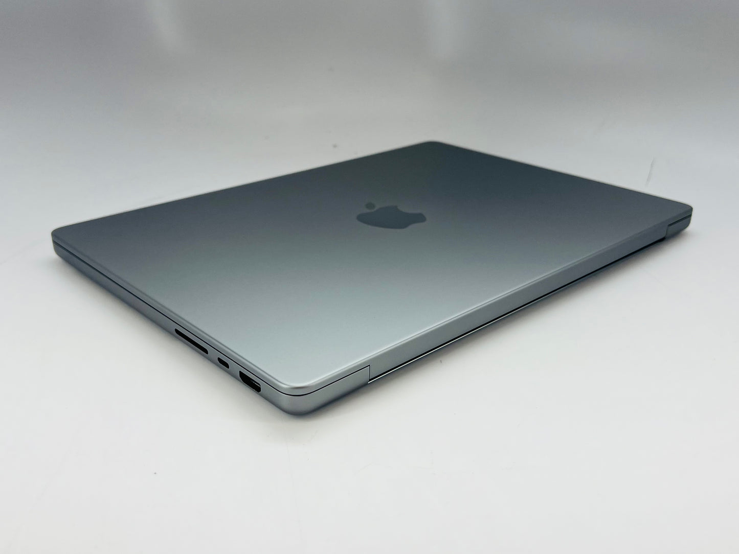 Apple 2021 MacBook Pro 14" M1 Max (32-Core GPU) 64GB RAM 2TB SSD AC+ Excellent