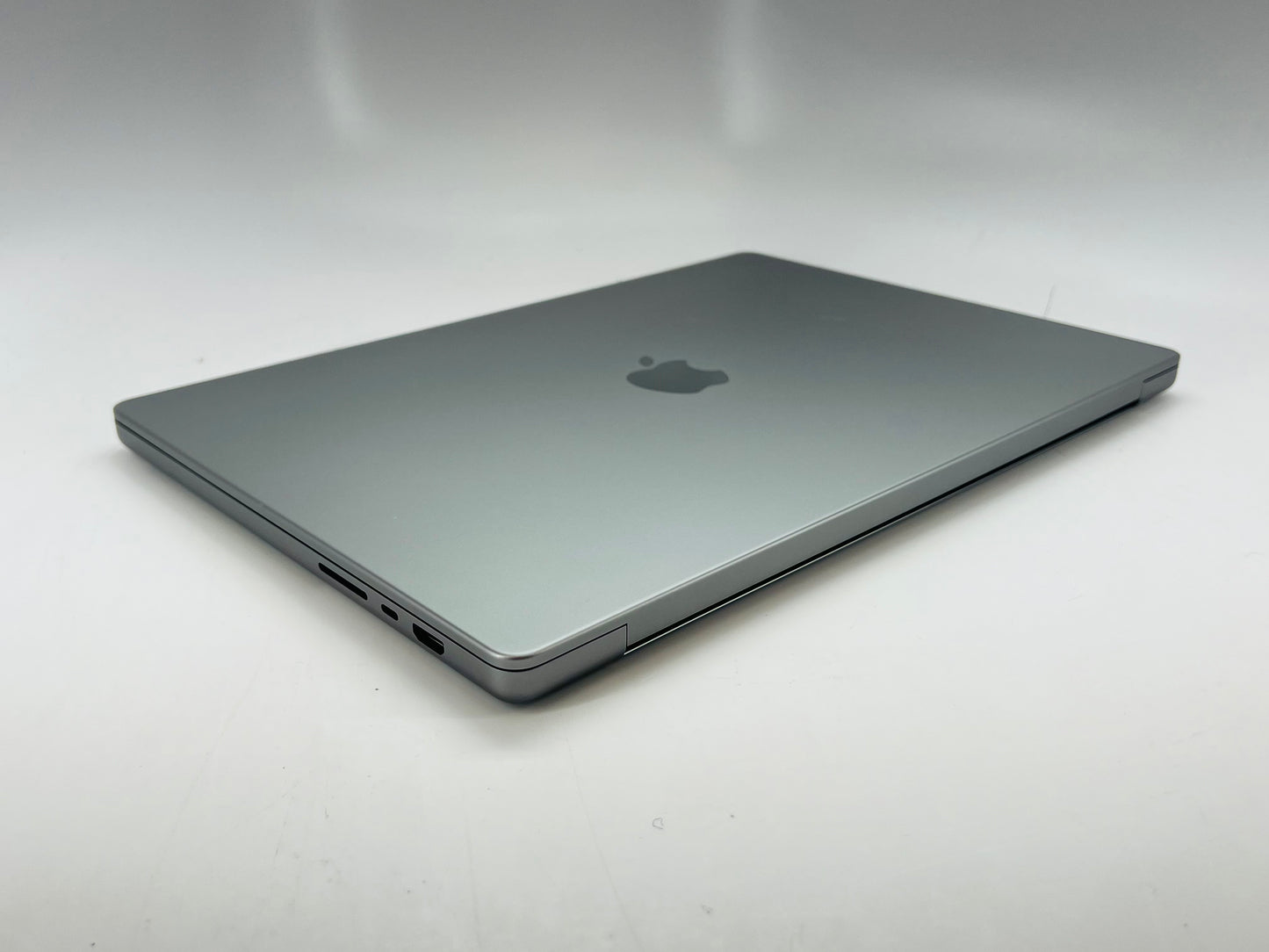 Apple 2021 MacBook Pro 16" M1 Max (32-Core GPU) 64GB RAM 1TB SSD AC+ - Very good