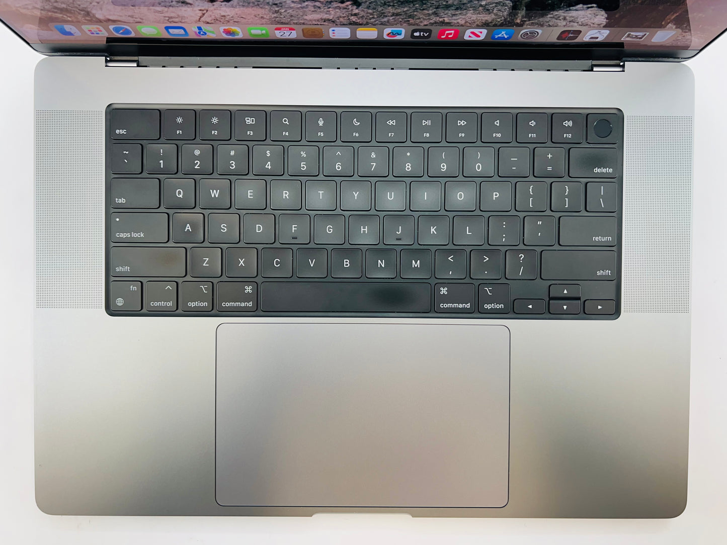 Apple 2021 MacBook Pro 16" M1 Max (24-Core GPU) 32GB RAM 1TB SSD AC+ - Excellent