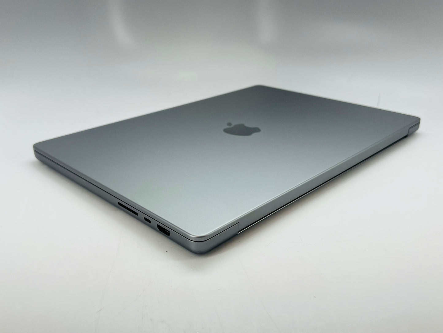 Apple 2021 MacBook Pro 16" M1 Max (24-Core GPU) 32GB RAM 1TB SSD AC+ - Excellent