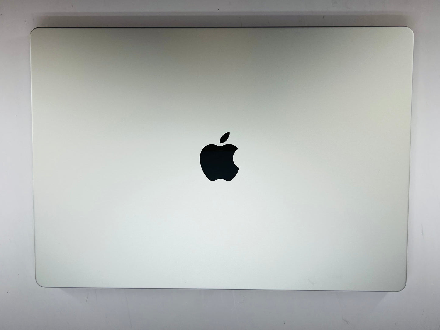 Apple 2021 MacBook Pro 16" M1 Max (24-Core GPU) 32GB RAM 2TB SSD - Excellent