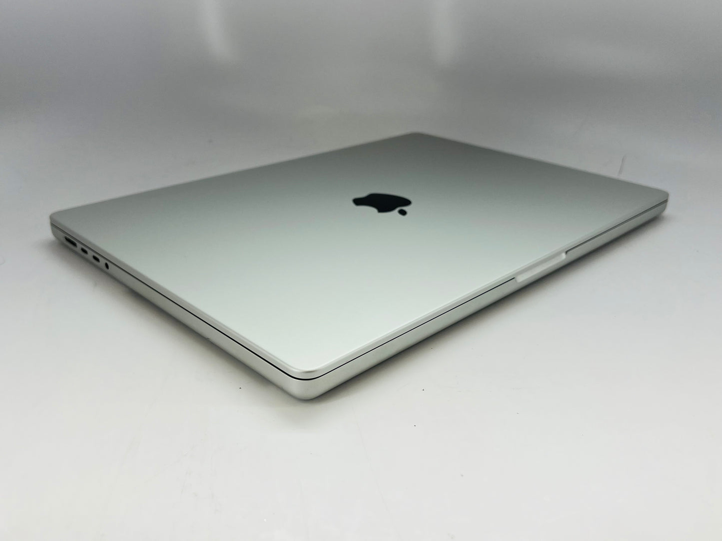 Apple 2021 MacBook Pro 16" M1 Max (24-Core GPU) 32GB RAM 2TB SSD - Excellent
