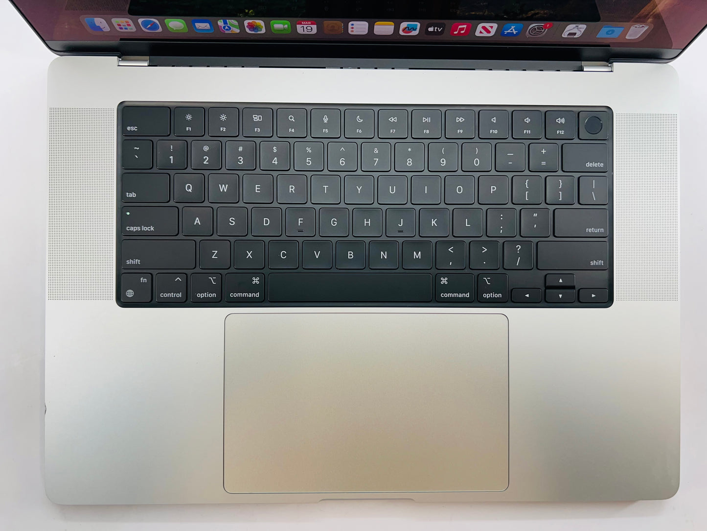 Apple 2021 MacBook Pro 16" M1 Max (32-Core GPU) 64GB RAM 4TB SSD AC+ - Very good