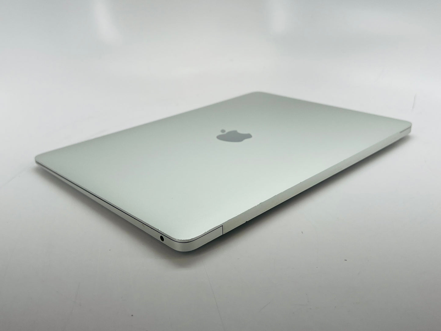 Apple 2020 MacBook Air M1 3.2GHz (7-Core GPU) 8GB RAM 256GB SSD - Good