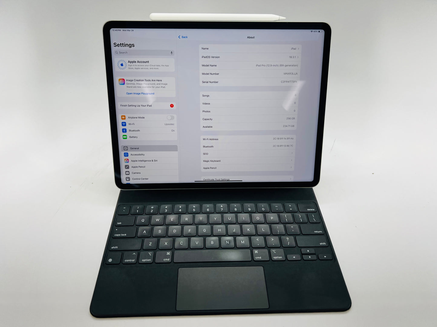 Apple 2022 iPad Pro (6th-generation) M2 (12.9-inch) 256GB Wifi A2764 - Excellent